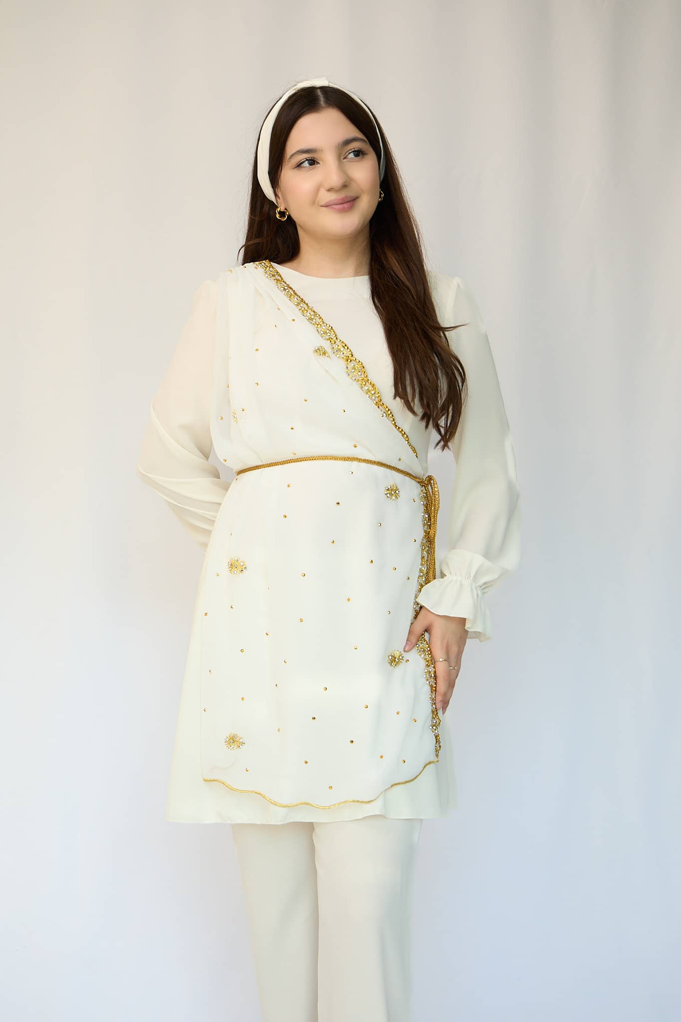 Sitora — oq rang 2
