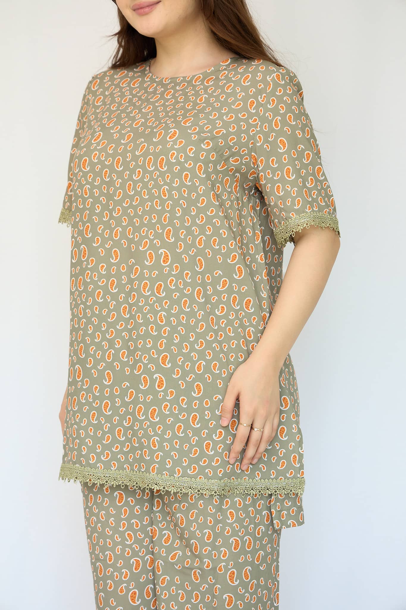 Nilufar — kulrang-jigar (qisqa yeng) 3